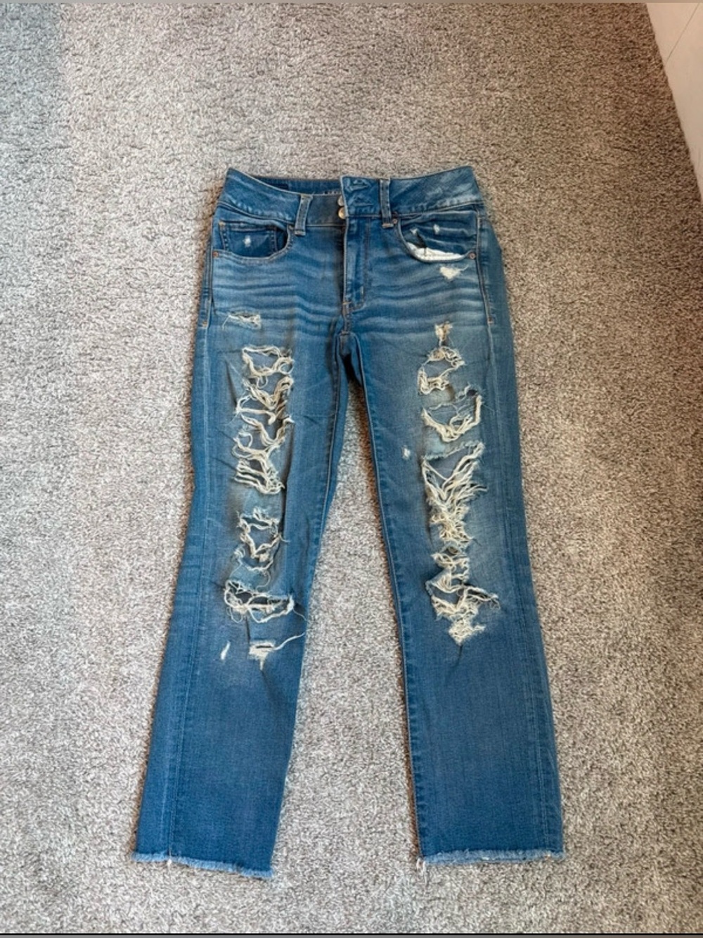 American Eagle Women’s Ripped Crop Jeans